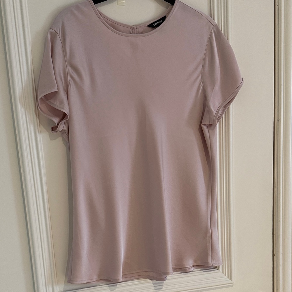 Express Light Pink Short Sleeve Tee